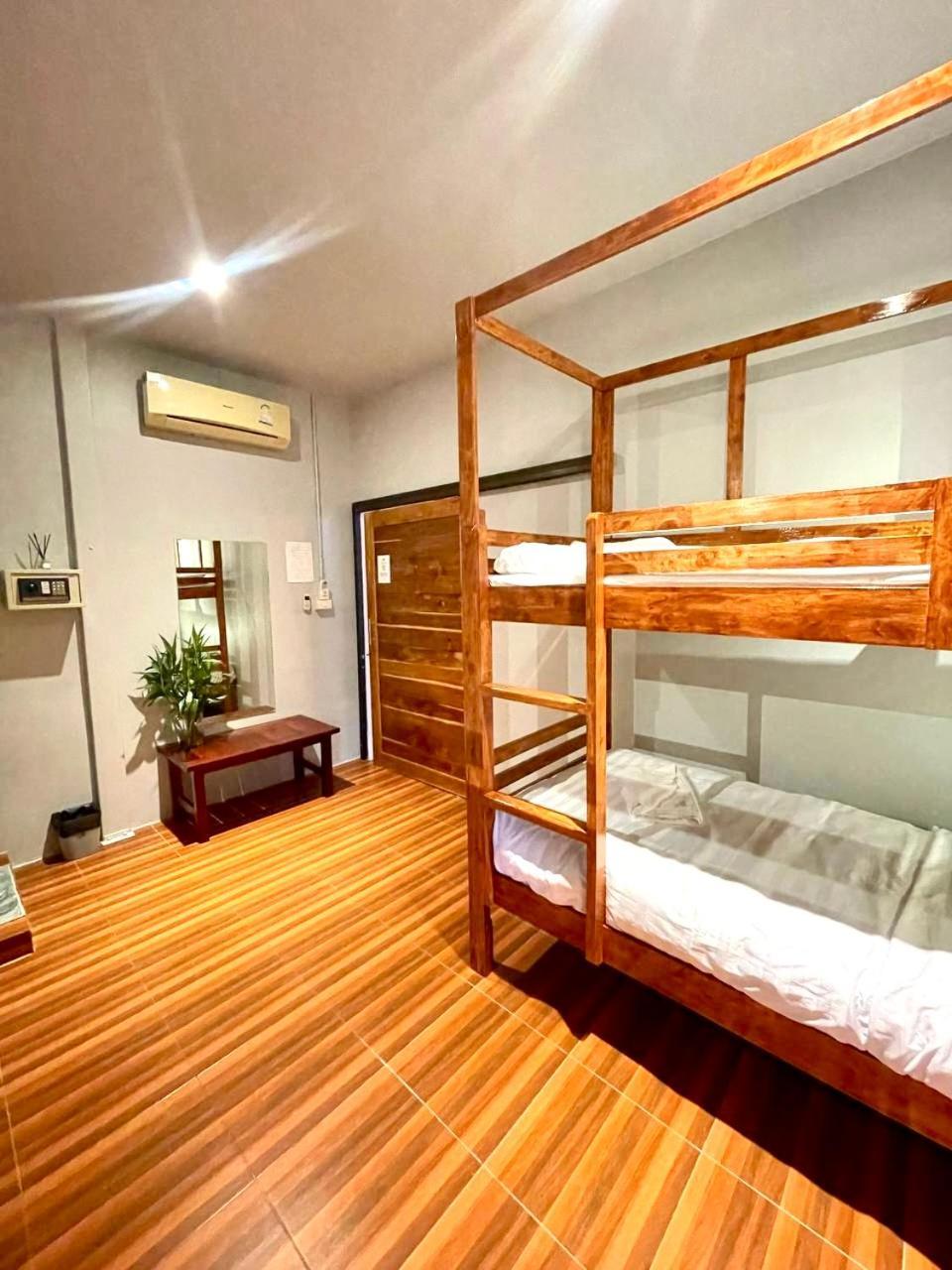 Propaganda Hostel Ko Pha Ngan Exterior photo