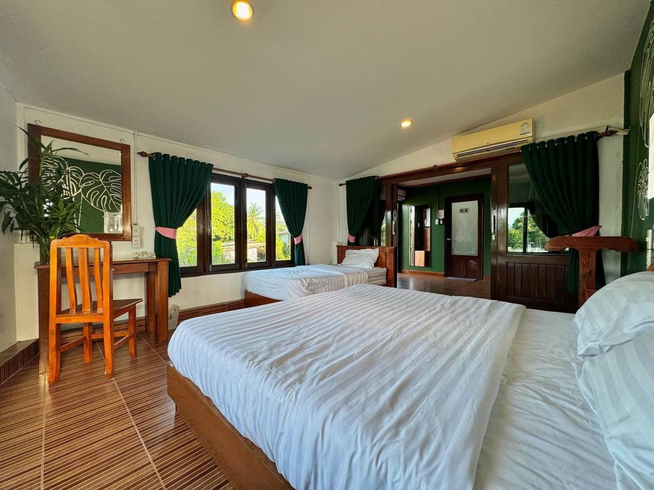 Propaganda Hostel Ko Pha Ngan Room photo